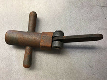 Load image into Gallery viewer, 1/4" Pencil Rod Tightening Wrench for Concrete Forming